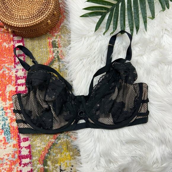 Cacique Black Strappy Cut Out Sexy Lace Bra w/ Nude Lining Plus Size 42DDD - Picture 1 of 5
